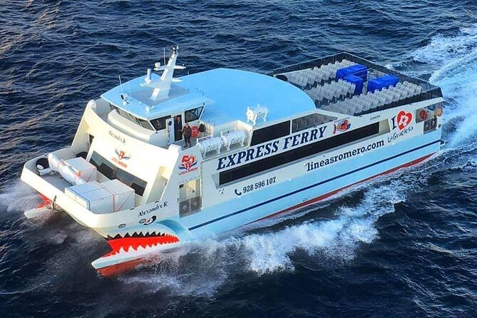 La Graciosa at your leisure (bus transfer and return ferry ticket) - What the bus and ferry package is worth