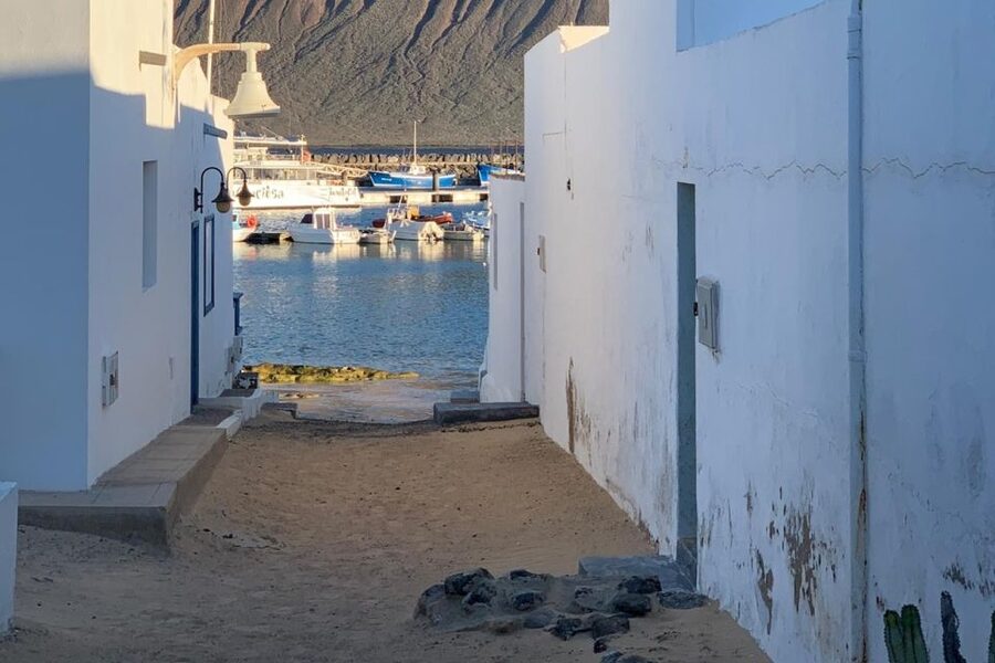 Lanzarote: Return Ferry to La Graciosa with Bus Pickup - Why La Graciosa makes a good day away
