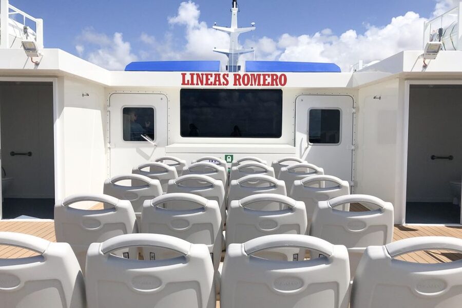 Lanzarote: Return or 1-Way Ferry to Fuerteventura with Wifi - Fuerteventura’s beaches and dunes