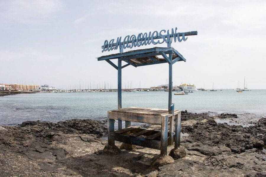 Lanzarote: Return or 1-Way Ferry to Fuerteventura with Wifi - Choosing between one-way and return travel