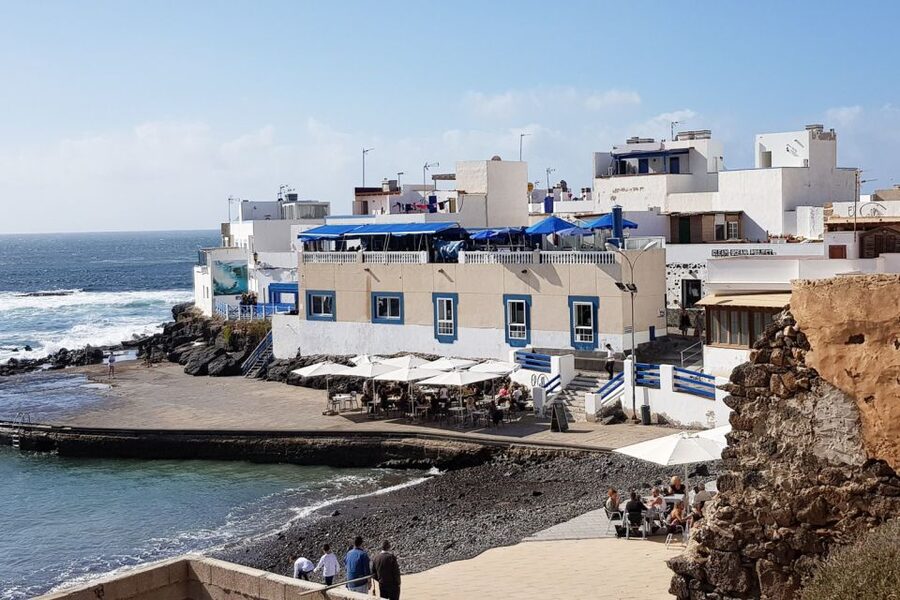Lanzarote: Return or 1-Way Ferry to Fuerteventura with Wifi - Who will get the most from this trip