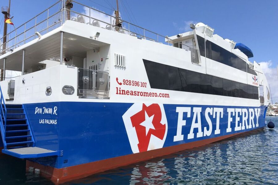 Lanzarote: Return or 1-Way Ferry to Fuerteventura with Wifi - Boarding at Playa Blanca