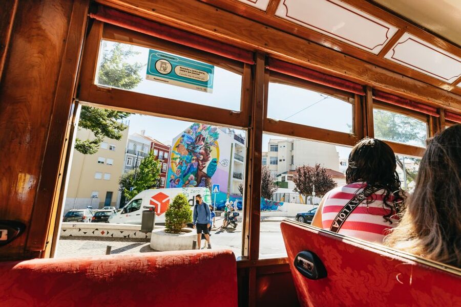 Lisbon: 72/96-Hour Hop-On Hop-Off Bus, Tram & Boat Ticket - Ride the Hills Tramcar through Alfama