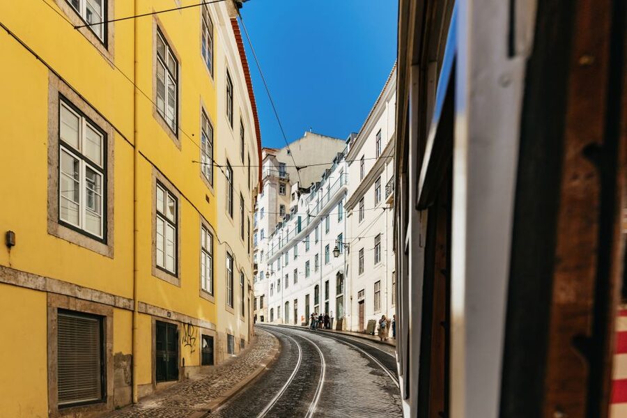Lisbon: 72/96-Hour Hop-On Hop-Off Bus, Tram & Boat Ticket - What can go wrong, and how to avoid it