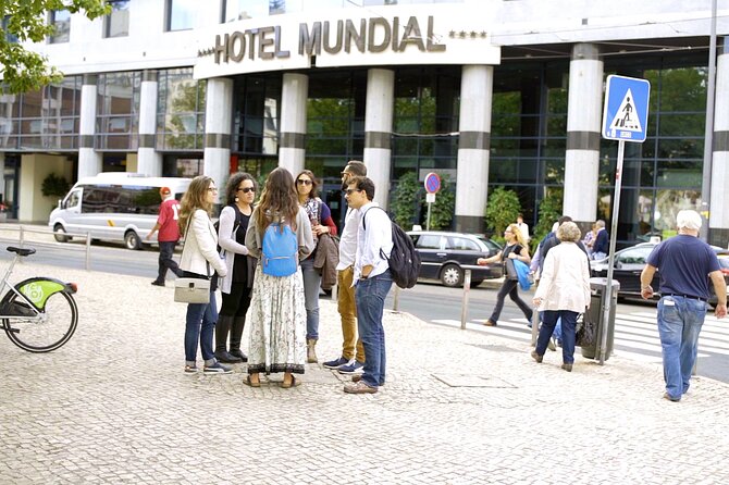 Lisbon Hidden Gems Walk: Traditions, Lunch and Ferry ride - Why this four-hour route works so well