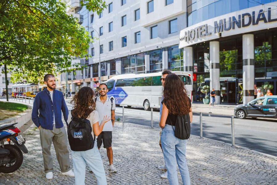 Lisbon Hidden Gems Walk: Traditions, Lunch & Ferry Ride - How much walking should you expect?