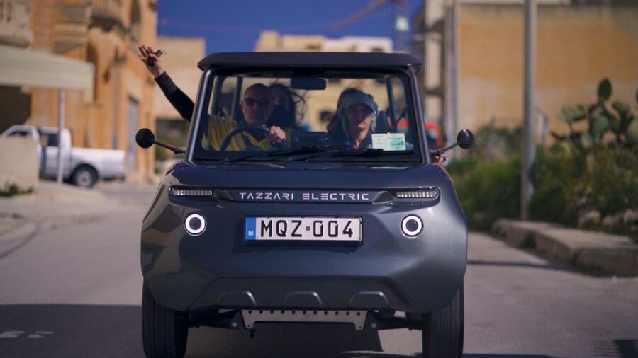Malta: Gozo Private Chauffeured E-Jeep Tour with Ferry - Meeting your chauffeur in Gozo