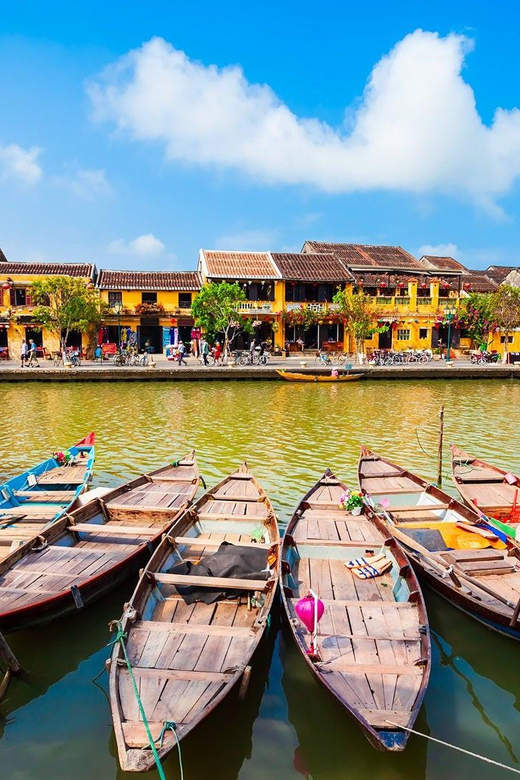MARBLE MOUNTAINS, HOI AN CITY, BOAT RIDE TOUR FROM DA NANG - Entering Hoi An Ancient Town