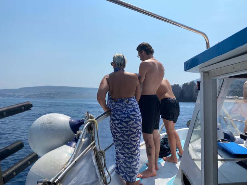 Messinia, Greece: Boat ride tour in Navarino Bay & Lunch - Reaching the small coastal village