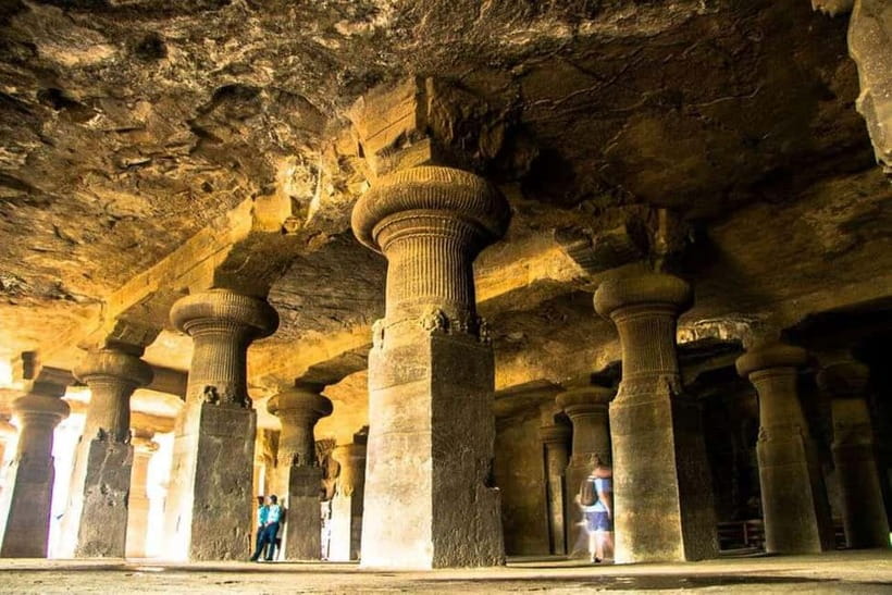 Mumbai: Elephanta Caves Tour with Ferry - Meeting at the Gateway of India