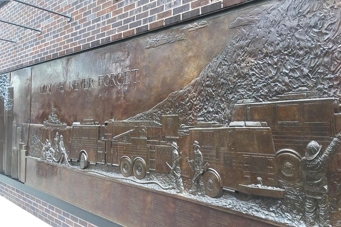 NYC 9/11 Museum and Statue of Liberty Ferry Tickets - Audio guide, live guide, or both