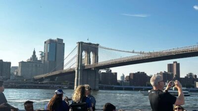 Brooklyn Bridge and DUMBO Tour with East River Ferry