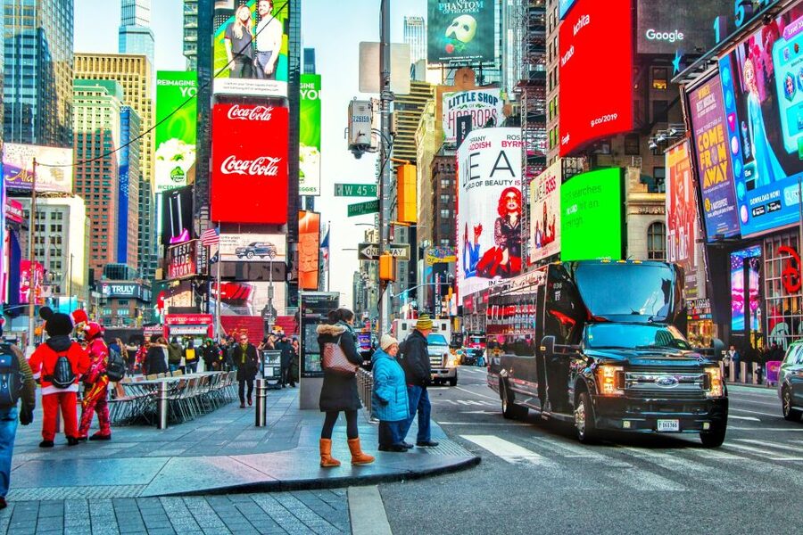 NYC: Guided Bus and Walking Tour with Staten Island Ferry - A six-hour introduction to New York