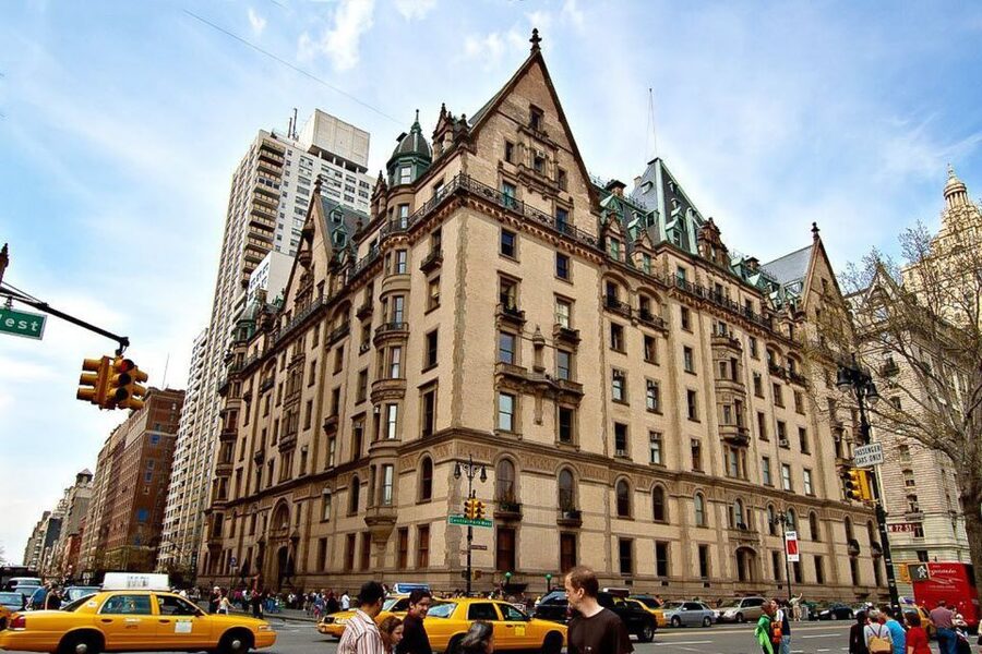 NYC: Guided Bus and Walking Tour with Staten Island Ferry - Rockefeller Center and Fifth Avenue icons