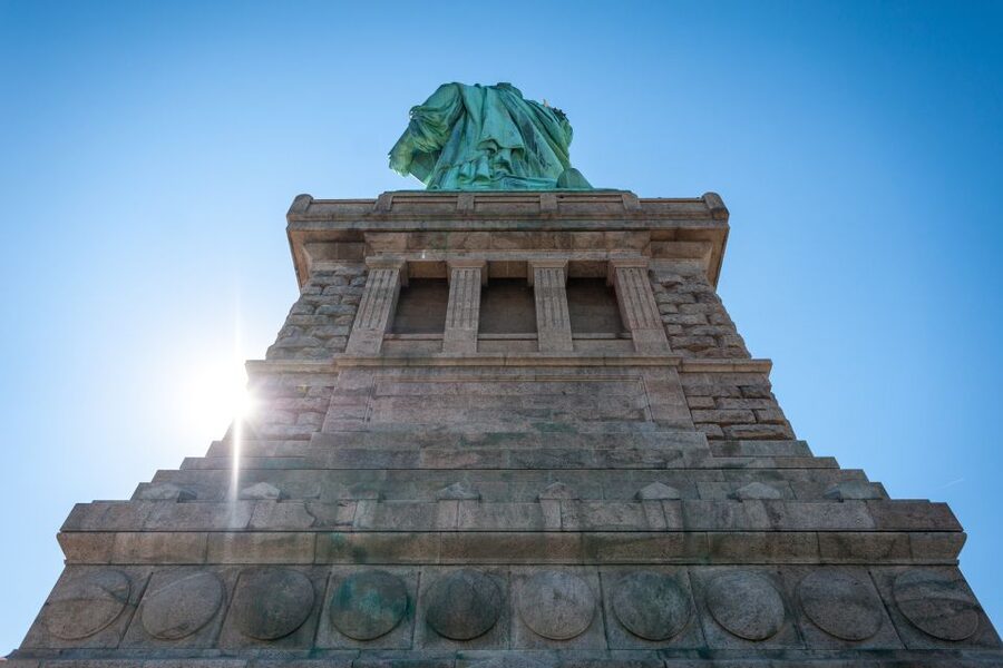 NYC: Statue of Liberty and Ellis Island Tour with Ferry - Starting at Castle Clinton in Battery Park