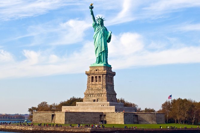 NYC Statue of Liberty Ferry and Transfer - Why this tour can make sense in New York