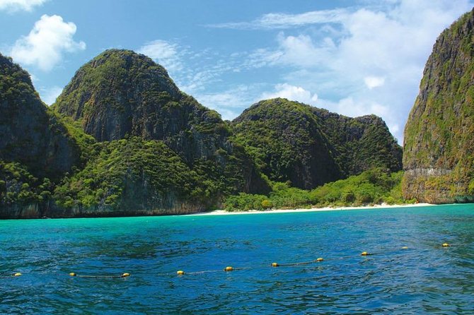 One Day Phi Phi Islands Trip By Ferry From Phuket - Ko Phi Phi Le and the first island views