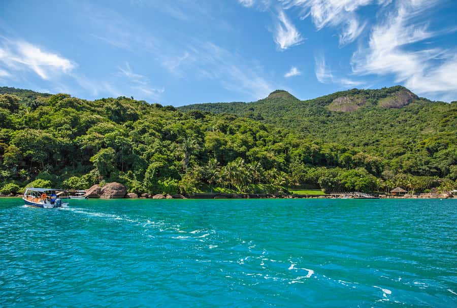 Paraty: Fast Boat Expedition to Saco do Mamangua - Entering Saco do Mamangua