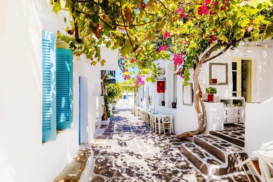 Paros & Antiparos Tour:Ferry ride, Villages & Beaches - Parikia: castle lanes and a hilltop church