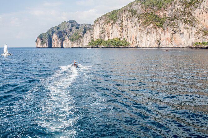Phi Phi Islands from Phuket Speedboat Transfer with Pickup Service - Rassada Pier check-in at Gate 1