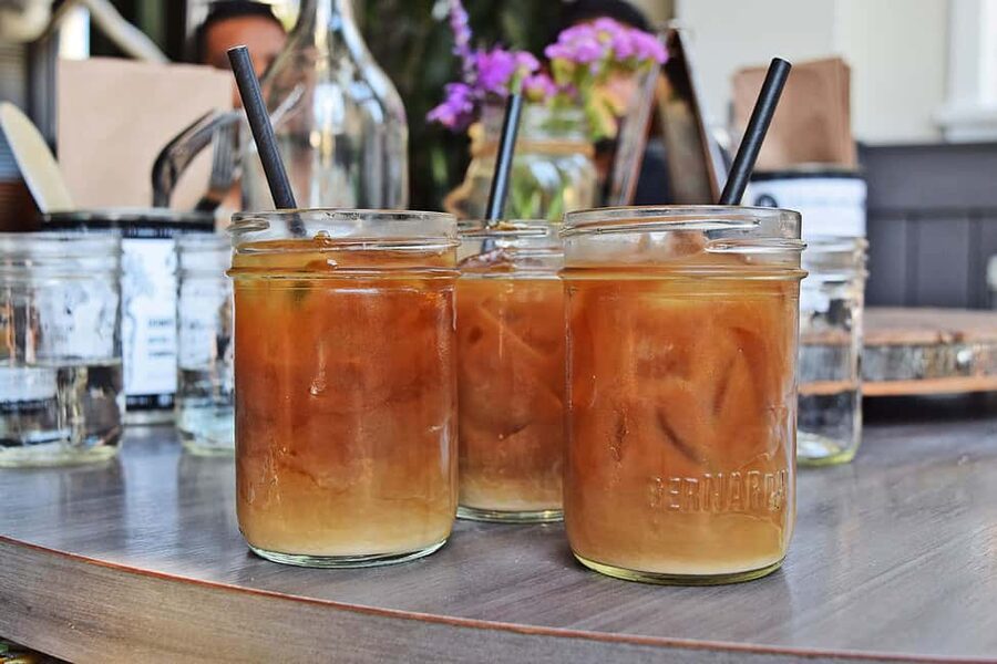 Pickle Pub Crawl: Ferry Rides and Appetizers - Why the water taxis make this pub crawl different