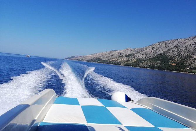 Private boat transfer Split - Bol - Price: strong value for a full group