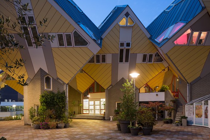 Private Tour Rotterdam: Highlights, Water Taxi and Rooftop view - Finishing at Markthal