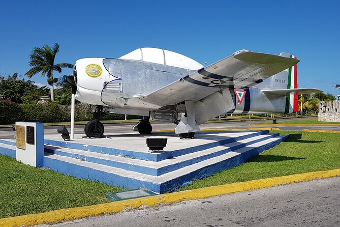 Private Transfer between Cozumel Airport or Ferry, and Hotels - The real Cozumel arrival challenge is finding the right desk