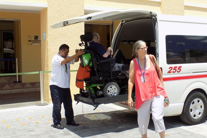 Private Transfer between Cozumel Airport or Ferry, and Hotels - Communication is good when the details are settled early