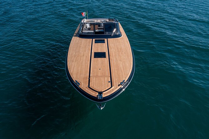 Private Van and Boat Transfer from the Airport to Capri and back - Boarding the Itama Boat