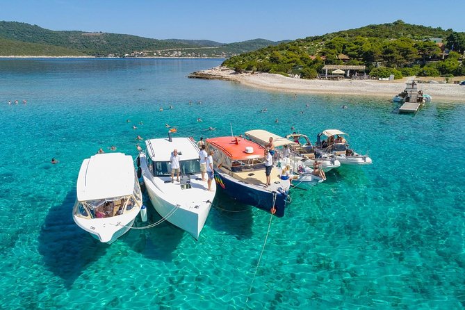 Private Water taxi from Split to Brac island - Meeting the crew on the way