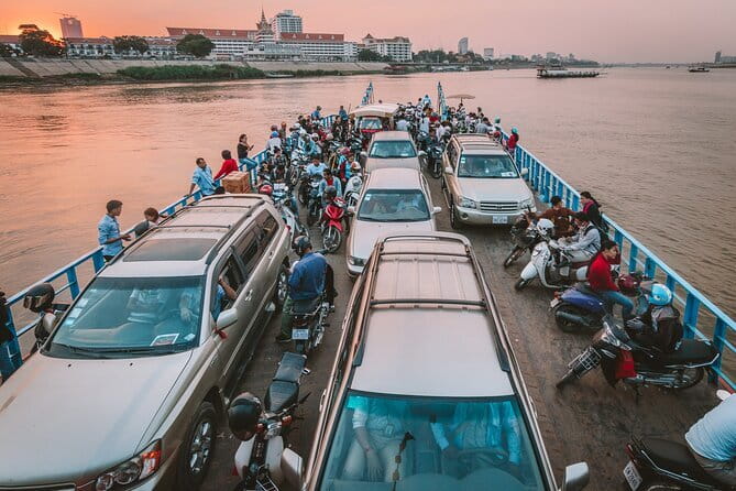 Riverside Walking Tour with Snack, Drinks & Local Ferry Ride - Riverside Phnom Penh and the Royal Palace