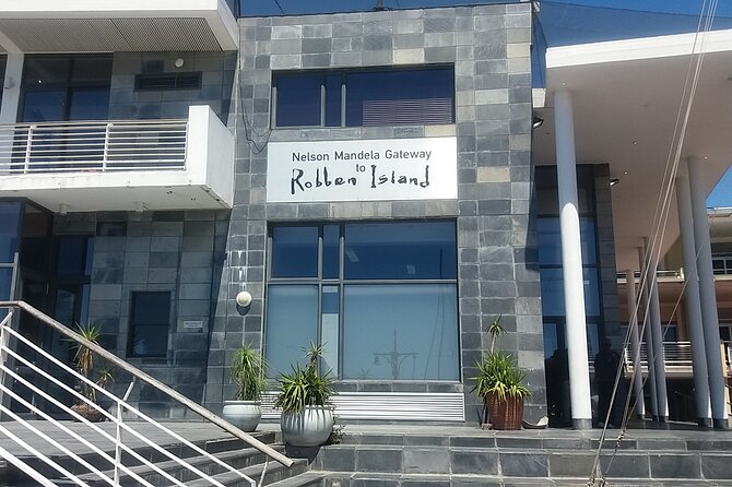 Robben Island Museum Stellenbosch Wineries Plus Ferry Ticket F/D - Babylonstoren rewards a slower walk