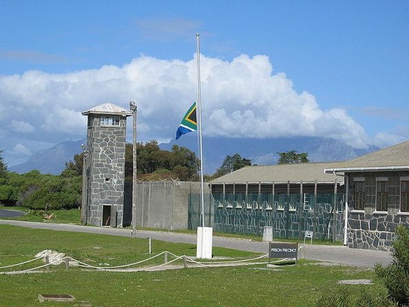 Robben Island Museum, Stellenbosch Wineries plus Ferry Tickets - Key points at a glance