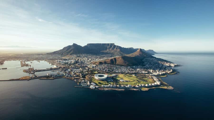 ROBBEN ISLAND MUSEUM TOUR, WITH OPTIONAL LAST MINUTE TICKETS - The ferry ride and views toward Table Mountain