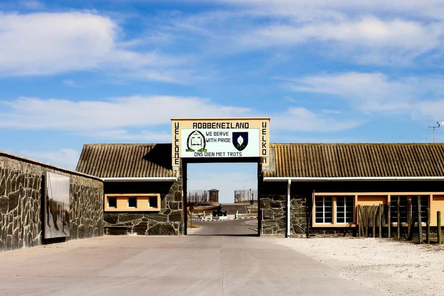 ROBBEN ISLAND MUSEUM TOUR, WITH OPTIONAL LAST MINUTE TICKETS - What the $90 price really covers