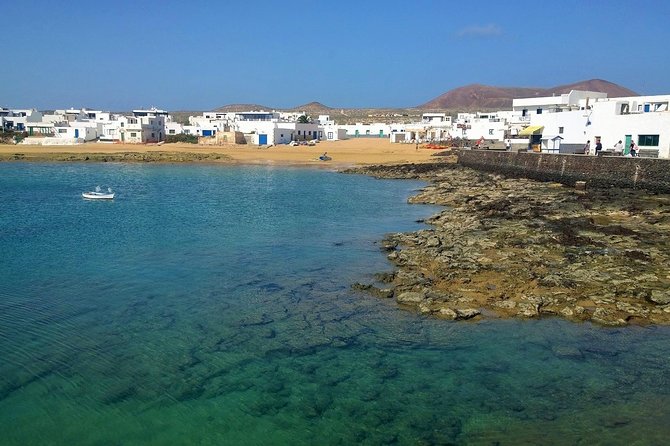 Roundtrip Ferry Transfer to La Graciosa with Free Wifi - Arriving in Caleta de Sebo