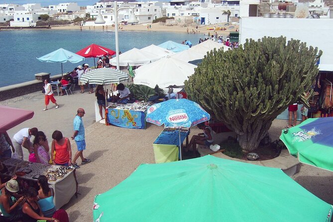 Roundtrip Ferry Transfer to La Graciosa with Free Wifi - What the $34.85 price covers
