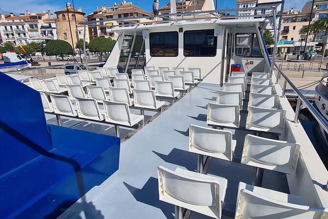Salou to Cambrils Round Trip Ferry - Arriving at the Port of Cambrils