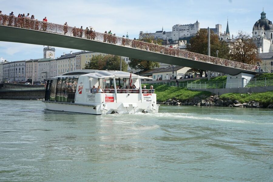 Salzburg: Boat Ride to Hellbrunn and Palace Visit - The Salzburg-to-Hellbrunn route in one afternoon