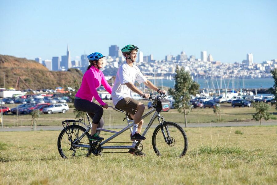 San Francisco: Self-Guided Bike Rental - Crossing the Golden Gate Bridge on the sidewalk