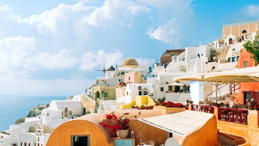 Santorini Guided Day Trip From Crete with Ferry Tickets - What to eat, wear, and carry