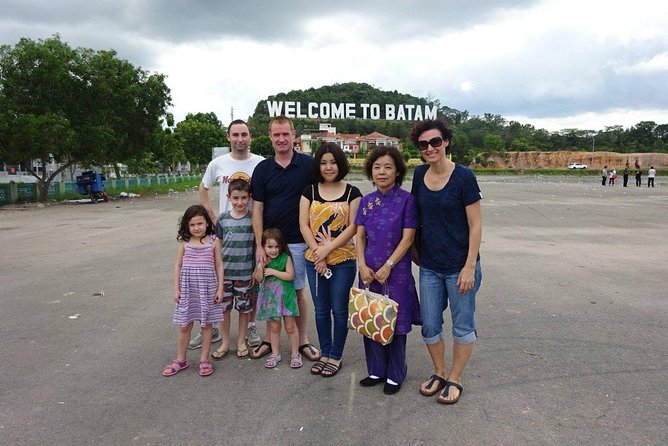 Singapore to Batam:City Tour with Ferry Tickets & Lunch - Batik, layer cake, and the shopping stops