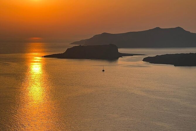 Skip Gondola Shore Excursion: No Cable Car, Water Taxi Provided! - Oia in 30 minutes: beautiful, famous, and fast
