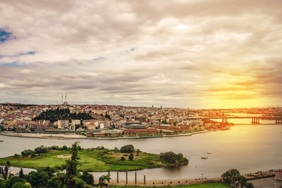 Soap Opera tour: Golden Horn via Public Ferry – Half Day - The cafe stop has two names, so pay attention