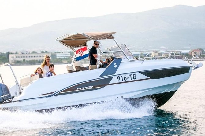 Speedboat transfer from Hvar town (Water taxi transfer) to Airport Split - Who will get the most from this transfer