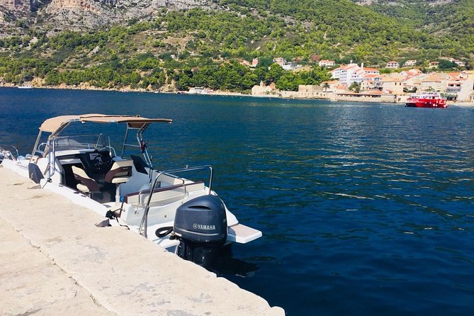 Speedboat transfer from Hvar town (Water taxi transfer) to Airport Split - How the experience compares with a regular ferry plan