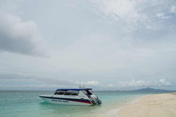Speedboat Transfer Phi Phi Tonsai to Phuket with Dropoff Service - Arriving at Rassada Pier in Phuket