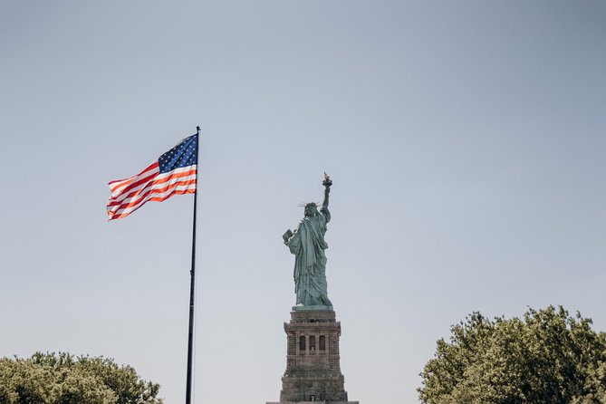 Statue of Liberty and Ellis Island Guided Tour with Ferry - When the Express option makes sense