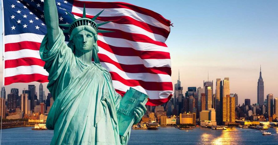 Statue of Liberty & Ellis Island by Ferry with Private Guide - Exploring Liberty Island without a guided walk